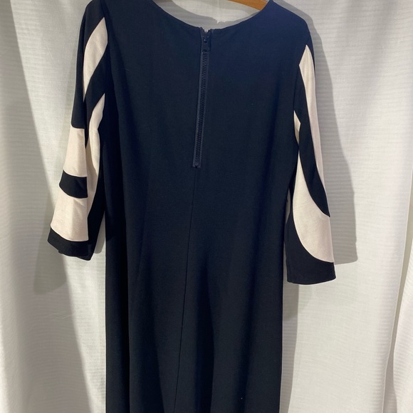 A-line dress - Picture 2 of 2